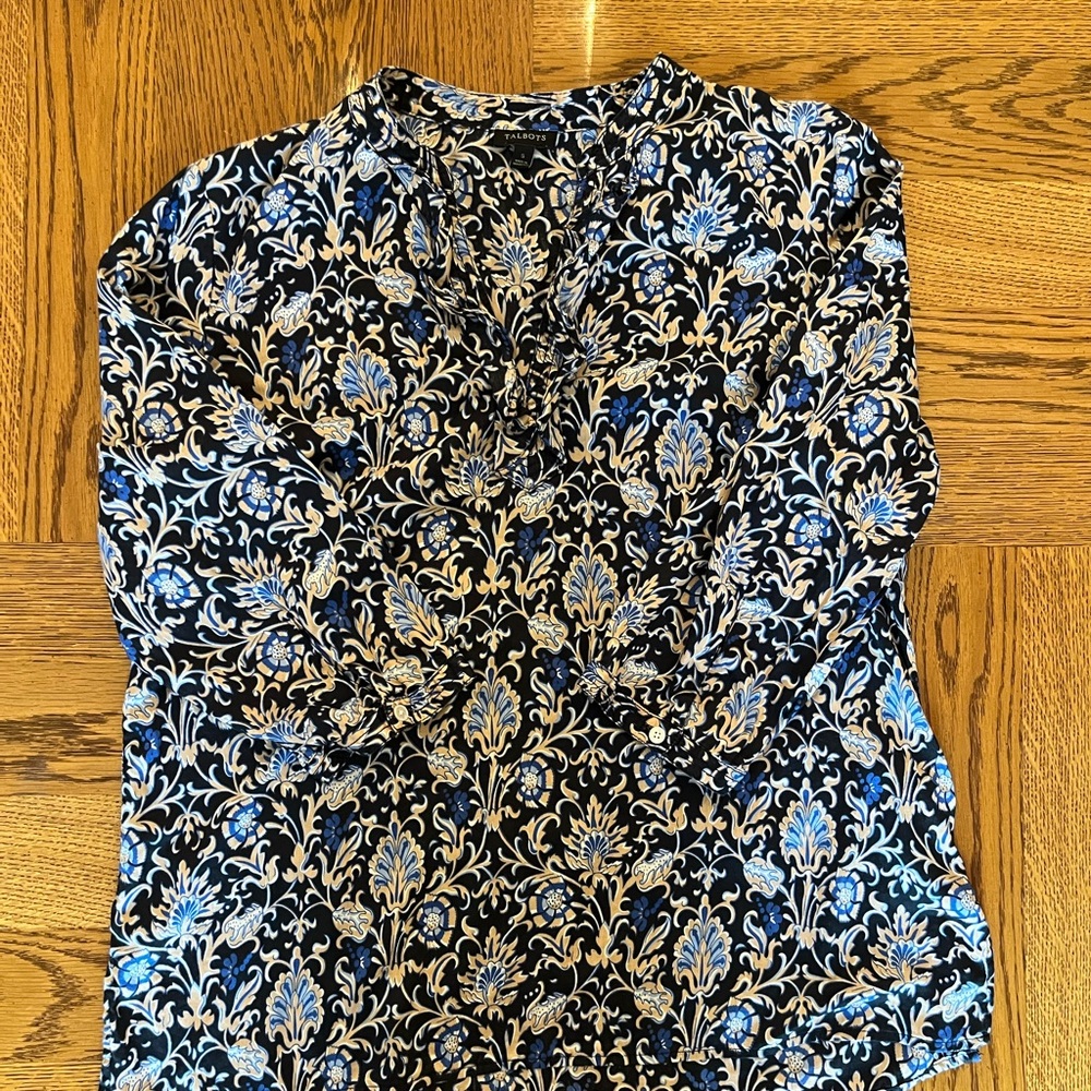 Talbots Womens Quarter Sleeves V- Neck Floral Tunic Blouse Small Western Cotton